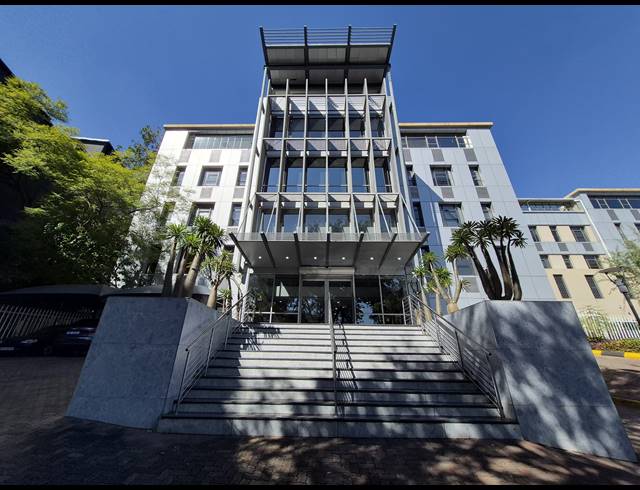 52M² SERVICED OFFICE TO LET IN SANDTON CENTRAL